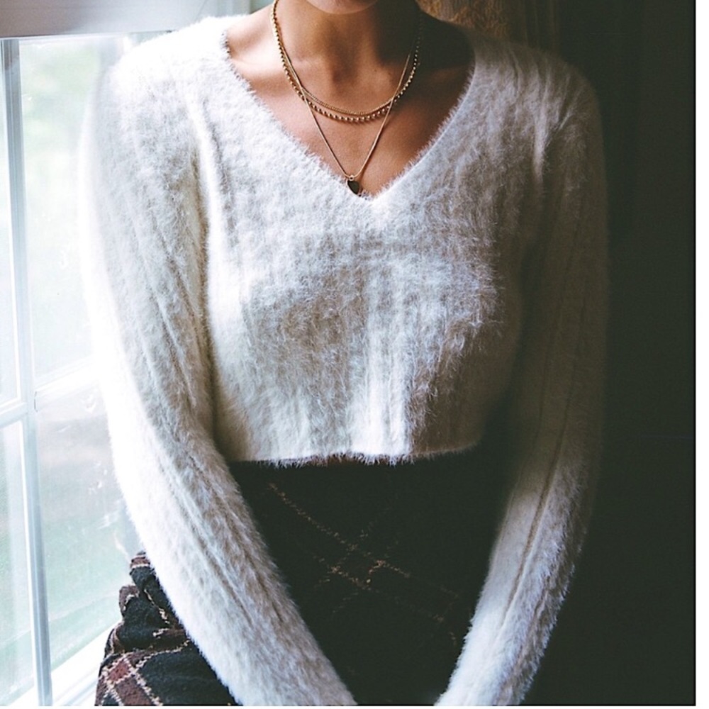 EUC Urban Outfitters Cropped Sweater szS worn once